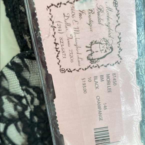 Multicolored Embellished Knee-Length Sheath Dress - Picture 7 of 8